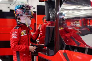 Vettel spends first day at Aston Martin