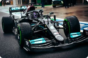 Hamilton making a lot of mistakes says Villeneuve