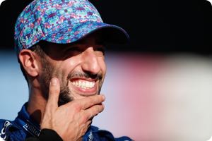 Ricciardo dating F1 legend's daughter