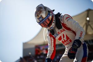 Schumacher caught in middle of title battle