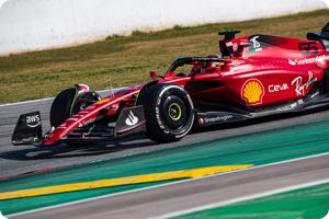 Orange and red cars take early lead in 2022