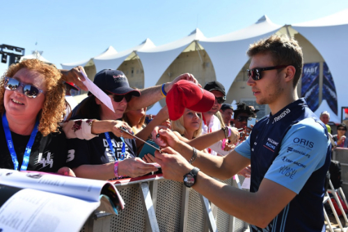 Sirotkin eyes return to Williams