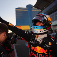 Race Analysis - The Wild Bunch: How Ricciardo won in Baku
