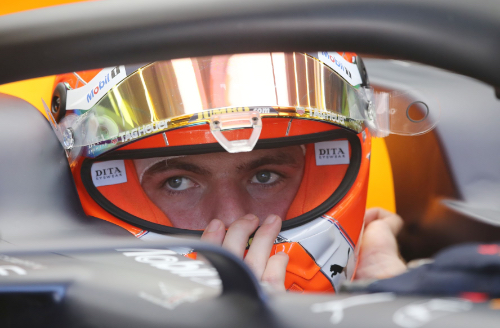 Verstappen almost better than Hamilton says Sainz