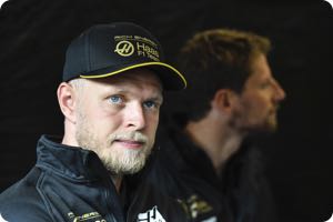 Father says Magnussen in right place at Haas