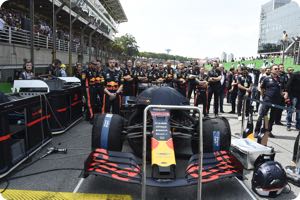 Verstappen very popular in Brazil says Barrichello
