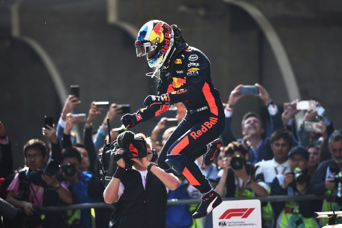 Horner wants Ricciardo decision by August