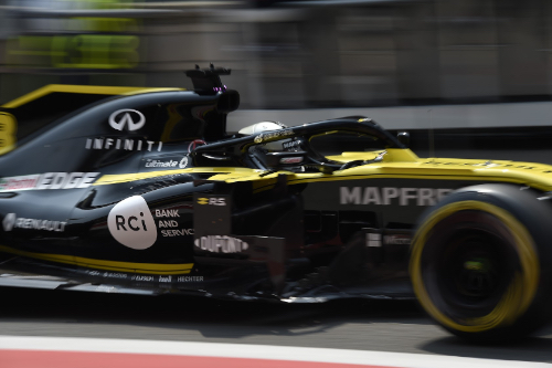 Renault not rushing to replace Ricciardo