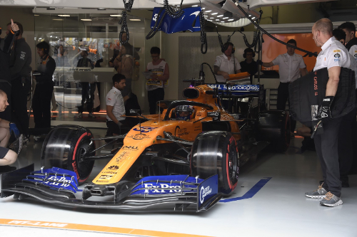 Sainz urges Renault to improve reliability