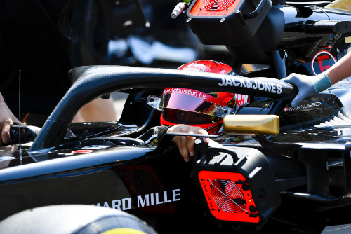 Magnussen also wants to drive old Haas car