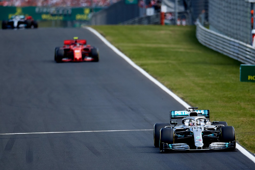 Leclerc hails Hamilton's mental strength