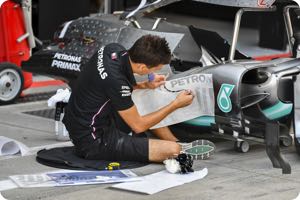 Wolff admits engine reliability concerns