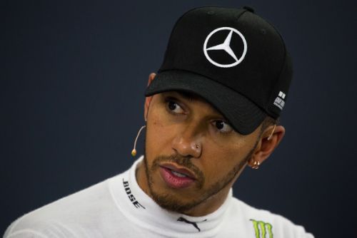 Hamilton among F1's greatest drivers says Sainz