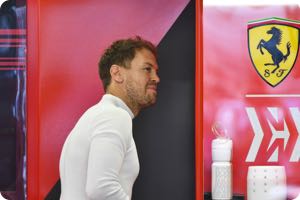 Vettel jokes about Ferrari exit rumours
