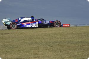 Kvyat says F1 helmet colour rule unnecessary