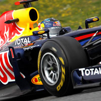 Vettel picks up where Webber left off