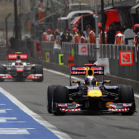 Qualifying Report - Vettel claims dominant China pole; Webber 18th